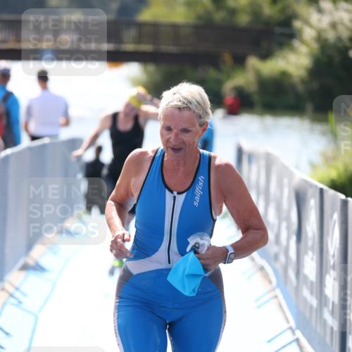 25.08.2024 - Elbe Triathlon Hamburg H.Heesch http://msf.ph/oto/6844115 25.08.2024 14:40:40 Schwimmen  meine-sportfotos.de