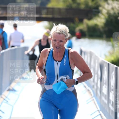 25.08.2024 - Elbe Triathlon Hamburg H.Heesch http://msf.ph/oto/6844129 25.08.2024 14:40:40 Schwimmen  meine-sportfotos.de