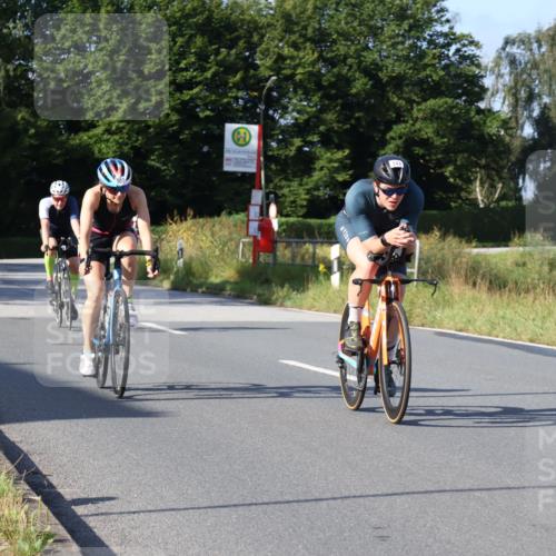 25.08.2024 - Elbe Triathlon Hamburg Fuchs,  Jonas http://msf.ph/oto/6844132 25.08.2024 09:43:17 Radfahren 376, 417, 150, 243, 507, 317, 530, 165, 411 meine-sportfotos.de