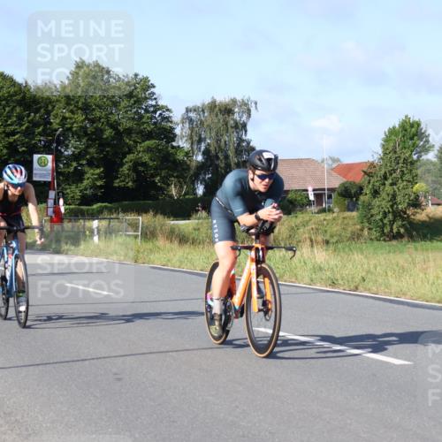 25.08.2024 - Elbe Triathlon Hamburg Fuchs,  Jonas http://msf.ph/oto/6844142 25.08.2024 09:43:17 Radfahren 376, 417, 150, 243, 507, 317, 530, 165, 411 meine-sportfotos.de