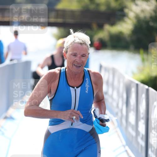 25.08.2024 - Elbe Triathlon Hamburg H.Heesch http://msf.ph/oto/6844145 25.08.2024 14:40:40 Schwimmen  meine-sportfotos.de