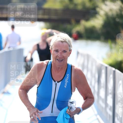 25.08.2024 - Elbe Triathlon Hamburg H.Heesch http://msf.ph/oto/6844163 25.08.2024 14:40:40 Schwimmen  meine-sportfotos.de