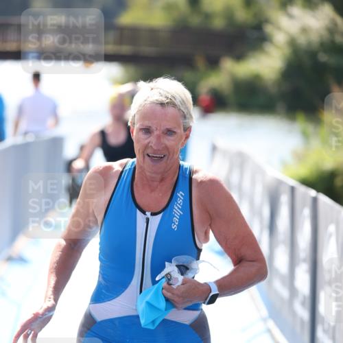 25.08.2024 - Elbe Triathlon Hamburg H.Heesch http://msf.ph/oto/6844177 25.08.2024 14:40:40 Schwimmen  meine-sportfotos.de