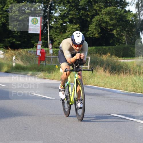 25.08.2024 - Elbe Triathlon Hamburg Fuchs,  Jonas http://msf.ph/oto/6844179 25.08.2024 09:02:39 Radfahren 101 meine-sportfotos.de