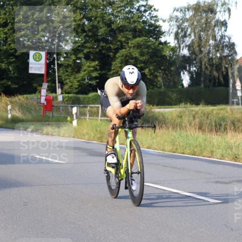 25.08.2024 - Elbe Triathlon Hamburg Fuchs,  Jonas http://msf.ph/oto/6844185 25.08.2024 09:02:40 Radfahren 101 meine-sportfotos.de