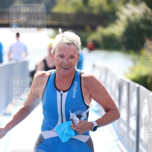 25.08.2024 - Elbe Triathlon Hamburg H.Heesch http://msf.ph/oto/6844189 25.08.2024 14:40:40 Schwimmen  meine-sportfotos.de