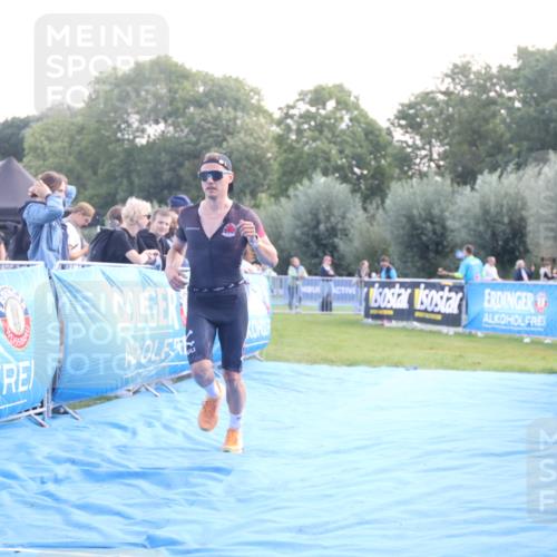 25.08.2024 - Elbe Triathlon Hamburg H.Heesch http://msf.ph/oto/6844191 25.08.2024 10:34:17 Ziel 88 meine-sportfotos.de