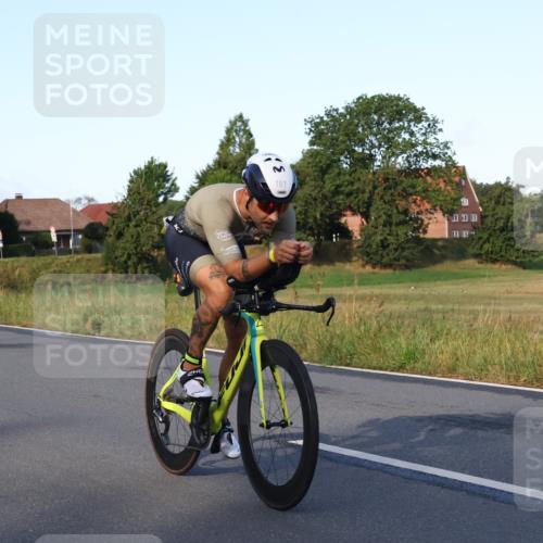25.08.2024 - Elbe Triathlon Hamburg Fuchs,  Jonas http://msf.ph/oto/6844204 25.08.2024 09:02:40 Radfahren 101 meine-sportfotos.de