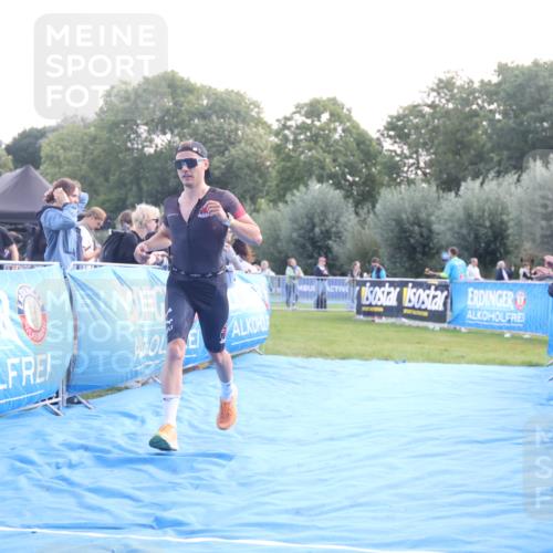 25.08.2024 - Elbe Triathlon Hamburg H.Heesch http://msf.ph/oto/6844205 25.08.2024 10:34:17 Ziel 88 meine-sportfotos.de