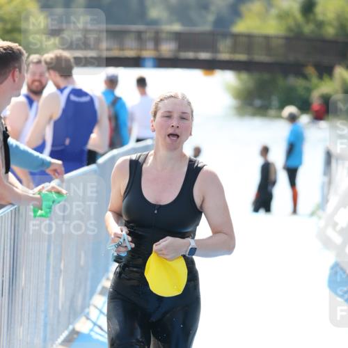 25.08.2024 - Elbe Triathlon Hamburg H.Heesch http://msf.ph/oto/6844218 25.08.2024 14:40:42 Schwimmen  meine-sportfotos.de