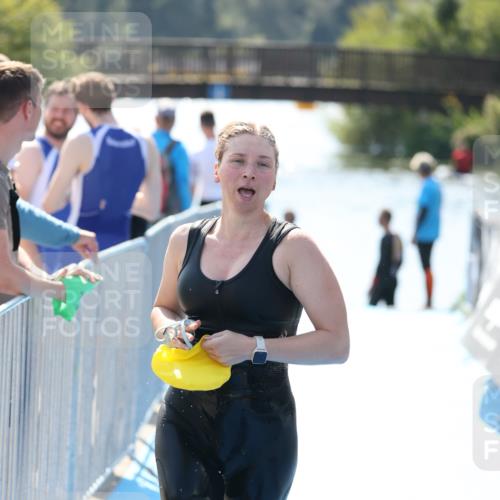 25.08.2024 - Elbe Triathlon Hamburg H.Heesch http://msf.ph/oto/6844229 25.08.2024 14:40:42 Schwimmen  meine-sportfotos.de