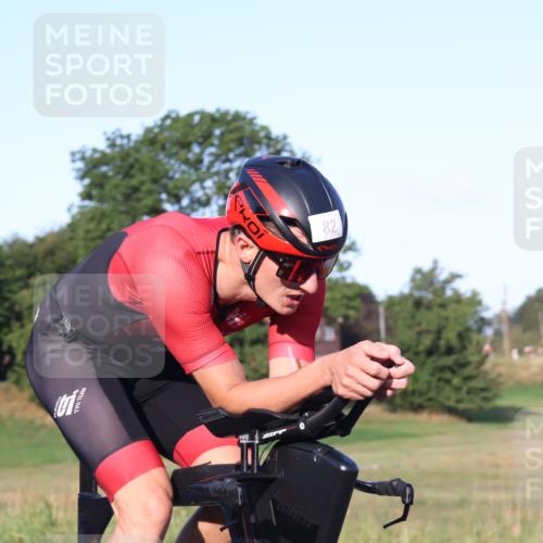 25.08.2024 - Elbe Triathlon Hamburg Fuchs,  Jonas http://msf.ph/oto/6844251 25.08.2024 09:03:15 Radfahren 82 meine-sportfotos.de