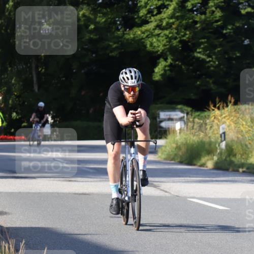 25.08.2024 - Elbe Triathlon Hamburg Fuchs,  Jonas http://msf.ph/oto/6844253 25.08.2024 09:43:26 Radfahren 530, 165, 411, 446, 264, 482, 233 meine-sportfotos.de
