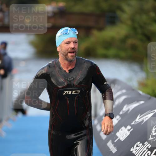 25.08.2024 - Elbe Triathlon Hamburg H.Heesch http://msf.ph/oto/6844258 25.08.2024 08:46:47 Schwimmen 113, 146, 147, 150, 198 meine-sportfotos.de