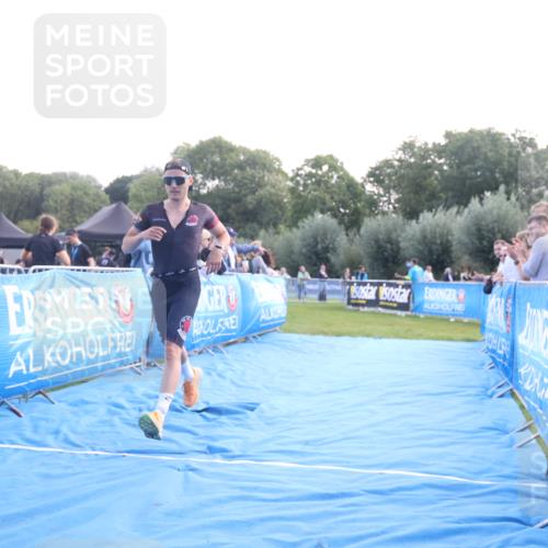 25.08.2024 - Elbe Triathlon Hamburg H.Heesch http://msf.ph/oto/6844259 25.08.2024 10:34:18 Ziel 88 meine-sportfotos.de