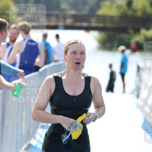 25.08.2024 - Elbe Triathlon Hamburg H.Heesch http://msf.ph/oto/6844262 25.08.2024 14:40:42 Schwimmen  meine-sportfotos.de