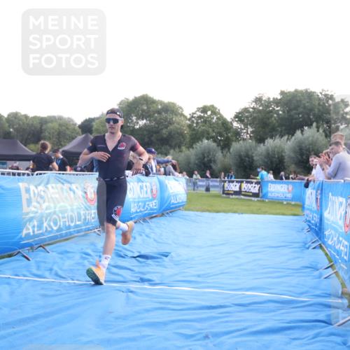 25.08.2024 - Elbe Triathlon Hamburg H.Heesch http://msf.ph/oto/6844264 25.08.2024 10:34:18 Ziel 88 meine-sportfotos.de
