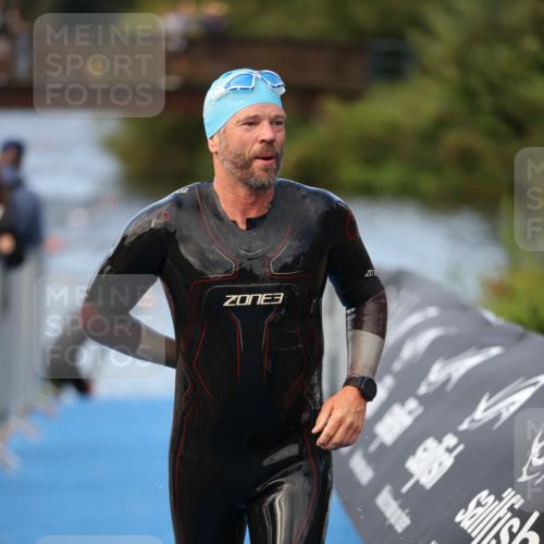 25.08.2024 - Elbe Triathlon Hamburg H.Heesch http://msf.ph/oto/6844269 25.08.2024 08:46:47 Schwimmen 113, 146, 147, 150, 198 meine-sportfotos.de