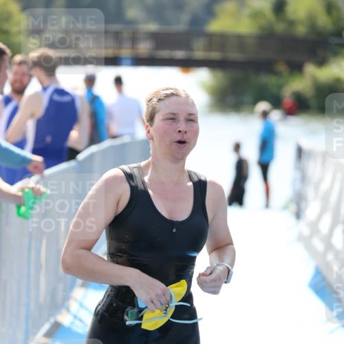 25.08.2024 - Elbe Triathlon Hamburg H.Heesch http://msf.ph/oto/6844271 25.08.2024 14:40:43 Schwimmen  meine-sportfotos.de