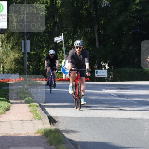 25.08.2024 - Elbe Triathlon Hamburg Fuchs,  Jonas http://msf.ph/oto/6844275 25.08.2024 09:43:28 Radfahren 165, 411, 446, 264, 482, 233, 388 meine-sportfotos.de