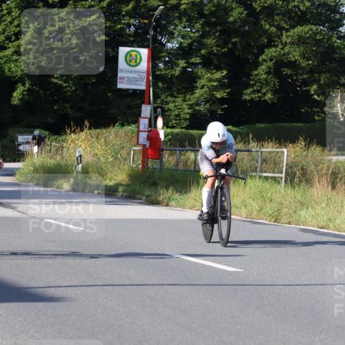 25.08.2024 - Elbe Triathlon Hamburg Fuchs,  Jonas http://msf.ph/oto/6844286 25.08.2024 09:43:30 Radfahren 446, 264, 482, 233, 388, 447 meine-sportfotos.de