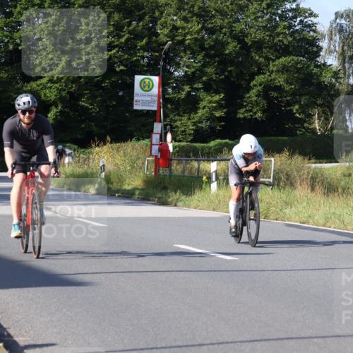 25.08.2024 - Elbe Triathlon Hamburg Fuchs,  Jonas http://msf.ph/oto/6844290 25.08.2024 09:43:30 Radfahren 446, 264, 482, 233, 388, 447 meine-sportfotos.de