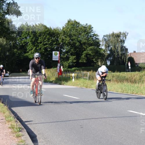 25.08.2024 - Elbe Triathlon Hamburg Fuchs,  Jonas http://msf.ph/oto/6844298 25.08.2024 09:43:30 Radfahren 446, 264, 482, 233, 388, 447 meine-sportfotos.de