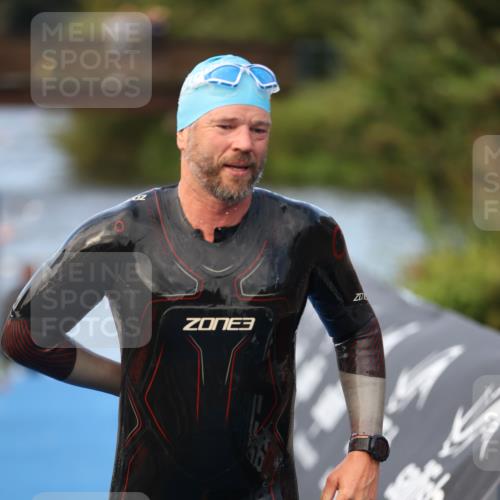 25.08.2024 - Elbe Triathlon Hamburg H.Heesch http://msf.ph/oto/6844314 25.08.2024 08:46:47 Schwimmen 113, 146, 147, 150, 198 meine-sportfotos.de