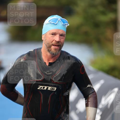 25.08.2024 - Elbe Triathlon Hamburg H.Heesch http://msf.ph/oto/6844339 25.08.2024 08:46:48 Schwimmen 113, 146, 147, 150, 198 meine-sportfotos.de
