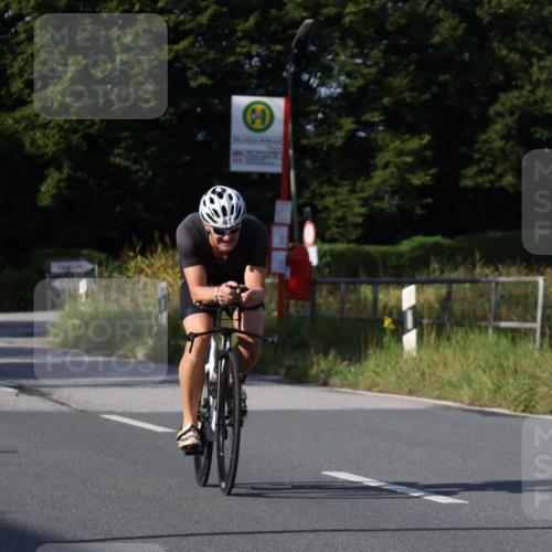 25.08.2024 - Elbe Triathlon Hamburg Fuchs,  Jonas http://msf.ph/oto/6844342 25.08.2024 09:43:36 Radfahren 482, 233, 388, 447 meine-sportfotos.de