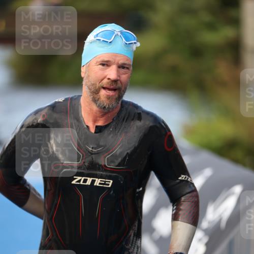 25.08.2024 - Elbe Triathlon Hamburg H.Heesch http://msf.ph/oto/6844344 25.08.2024 08:46:48 Schwimmen 113, 146, 147, 150, 198 meine-sportfotos.de