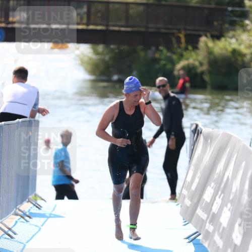 25.08.2024 - Elbe Triathlon Hamburg H.Heesch http://msf.ph/oto/6844346 25.08.2024 14:41:37 Schwimmen  meine-sportfotos.de