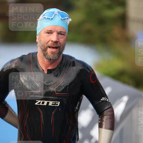 25.08.2024 - Elbe Triathlon Hamburg H.Heesch http://msf.ph/oto/6844359 25.08.2024 08:46:48 Schwimmen 113, 146, 147, 150, 198 meine-sportfotos.de