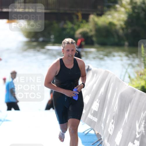 25.08.2024 - Elbe Triathlon Hamburg H.Heesch http://msf.ph/oto/6844368 25.08.2024 14:41:39 Schwimmen  meine-sportfotos.de