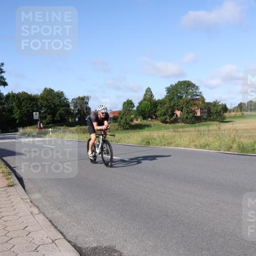 25.08.2024 - Elbe Triathlon Hamburg Fuchs,  Jonas http://msf.ph/oto/6844379 25.08.2024 09:43:37 Radfahren 233, 388, 447 meine-sportfotos.de