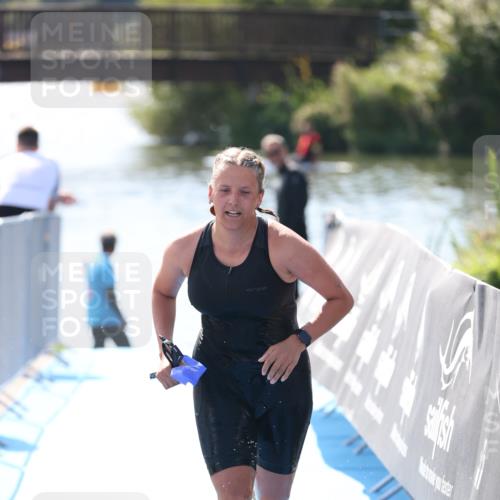 25.08.2024 - Elbe Triathlon Hamburg H.Heesch http://msf.ph/oto/6844393 25.08.2024 14:41:40 Schwimmen  meine-sportfotos.de