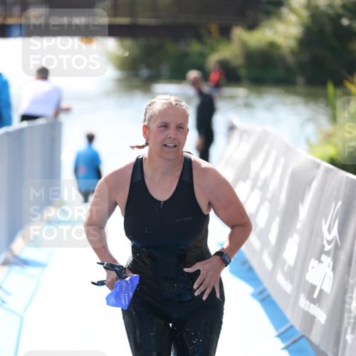 25.08.2024 - Elbe Triathlon Hamburg H.Heesch http://msf.ph/oto/6844415 25.08.2024 14:41:41 Schwimmen  meine-sportfotos.de