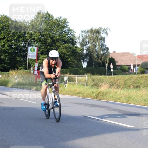25.08.2024 - Elbe Triathlon Hamburg Fuchs,  Jonas http://msf.ph/oto/6844417 25.08.2024 09:03:42 Radfahren 156, 229, 107 meine-sportfotos.de