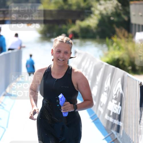 25.08.2024 - Elbe Triathlon Hamburg H.Heesch http://msf.ph/oto/6844449 25.08.2024 14:41:41 Schwimmen  meine-sportfotos.de