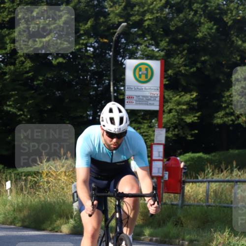 25.08.2024 - Elbe Triathlon Hamburg Fuchs,  Jonas http://msf.ph/oto/6844452 25.08.2024 09:43:53 Radfahren 362, 270, 341 meine-sportfotos.de