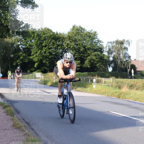 25.08.2024 - Elbe Triathlon Hamburg Fuchs,  Jonas http://msf.ph/oto/6844453 25.08.2024 09:03:44 Radfahren 156, 229, 107 meine-sportfotos.de