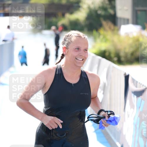 25.08.2024 - Elbe Triathlon Hamburg H.Heesch http://msf.ph/oto/6844456 25.08.2024 14:41:41 Schwimmen  meine-sportfotos.de
