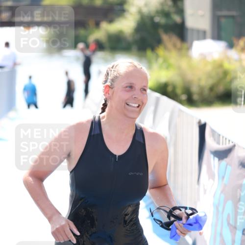 25.08.2024 - Elbe Triathlon Hamburg H.Heesch http://msf.ph/oto/6844459 25.08.2024 14:41:42 Schwimmen  meine-sportfotos.de