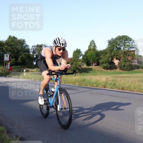 25.08.2024 - Elbe Triathlon Hamburg Fuchs,  Jonas http://msf.ph/oto/6844469 25.08.2024 09:03:44 Radfahren 156, 229, 107 meine-sportfotos.de