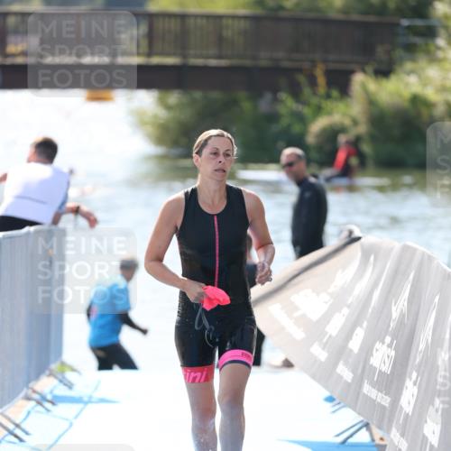 25.08.2024 - Elbe Triathlon Hamburg H.Heesch http://msf.ph/oto/6844488 25.08.2024 14:42:02 Schwimmen  meine-sportfotos.de