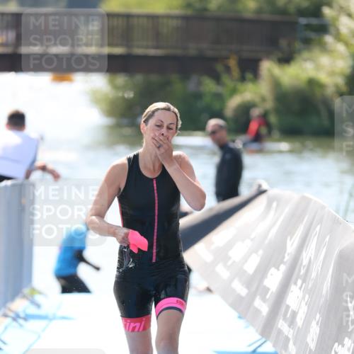 25.08.2024 - Elbe Triathlon Hamburg H.Heesch http://msf.ph/oto/6844520 25.08.2024 14:42:02 Schwimmen  meine-sportfotos.de