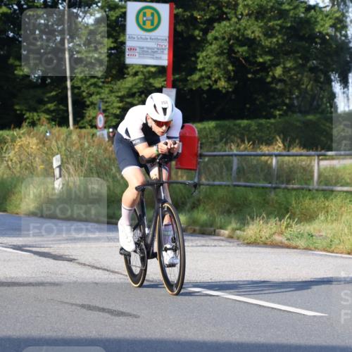 25.08.2024 - Elbe Triathlon Hamburg Fuchs,  Jonas http://msf.ph/oto/6844524 25.08.2024 09:03:55 Radfahren 257 meine-sportfotos.de
