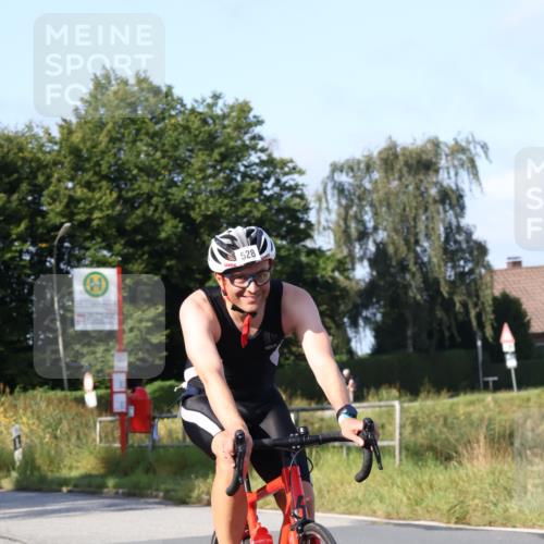 25.08.2024 - Elbe Triathlon Hamburg Fuchs,  Jonas http://msf.ph/oto/6844578 25.08.2024 09:44:02 Radfahren 341, 251, 528, 200 meine-sportfotos.de