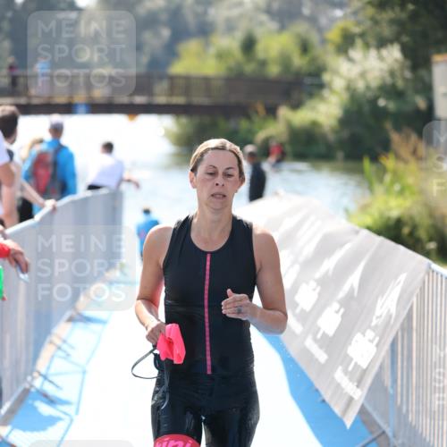 25.08.2024 - Elbe Triathlon Hamburg H.Heesch http://msf.ph/oto/6844580 25.08.2024 14:42:04 Schwimmen  meine-sportfotos.de