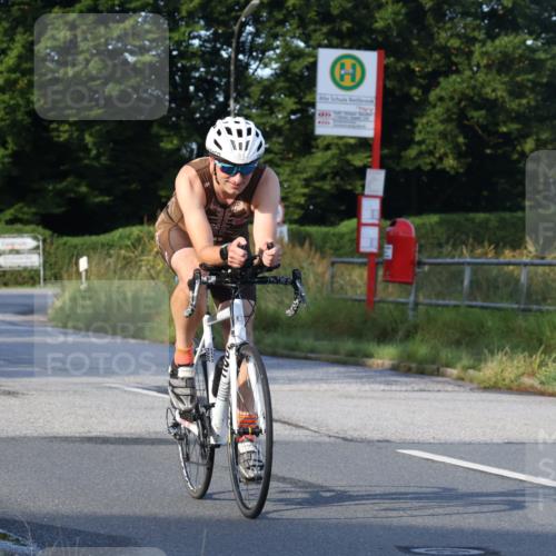 25.08.2024 - Elbe Triathlon Hamburg Fuchs,  Jonas http://msf.ph/oto/6844581 25.08.2024 09:04:00 Radfahren 257, 93, 53, 128 meine-sportfotos.de